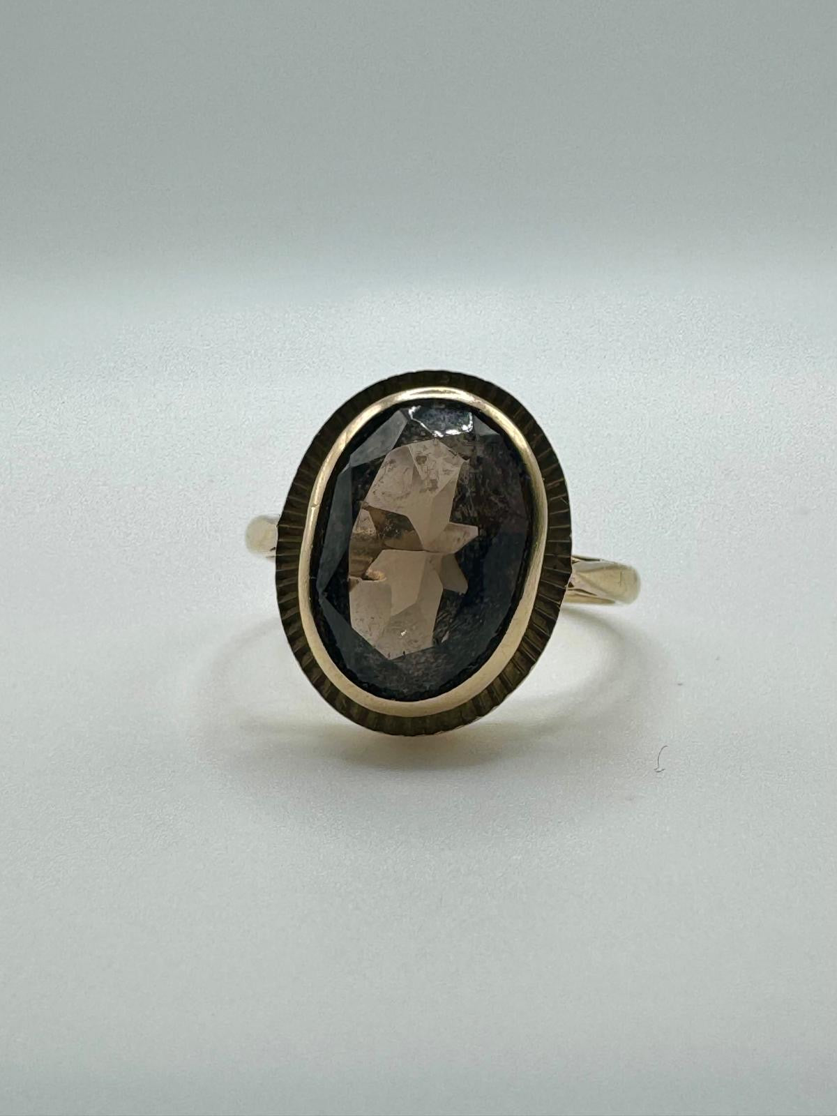 9ct Gold Smokey Quartz Dress Ring
