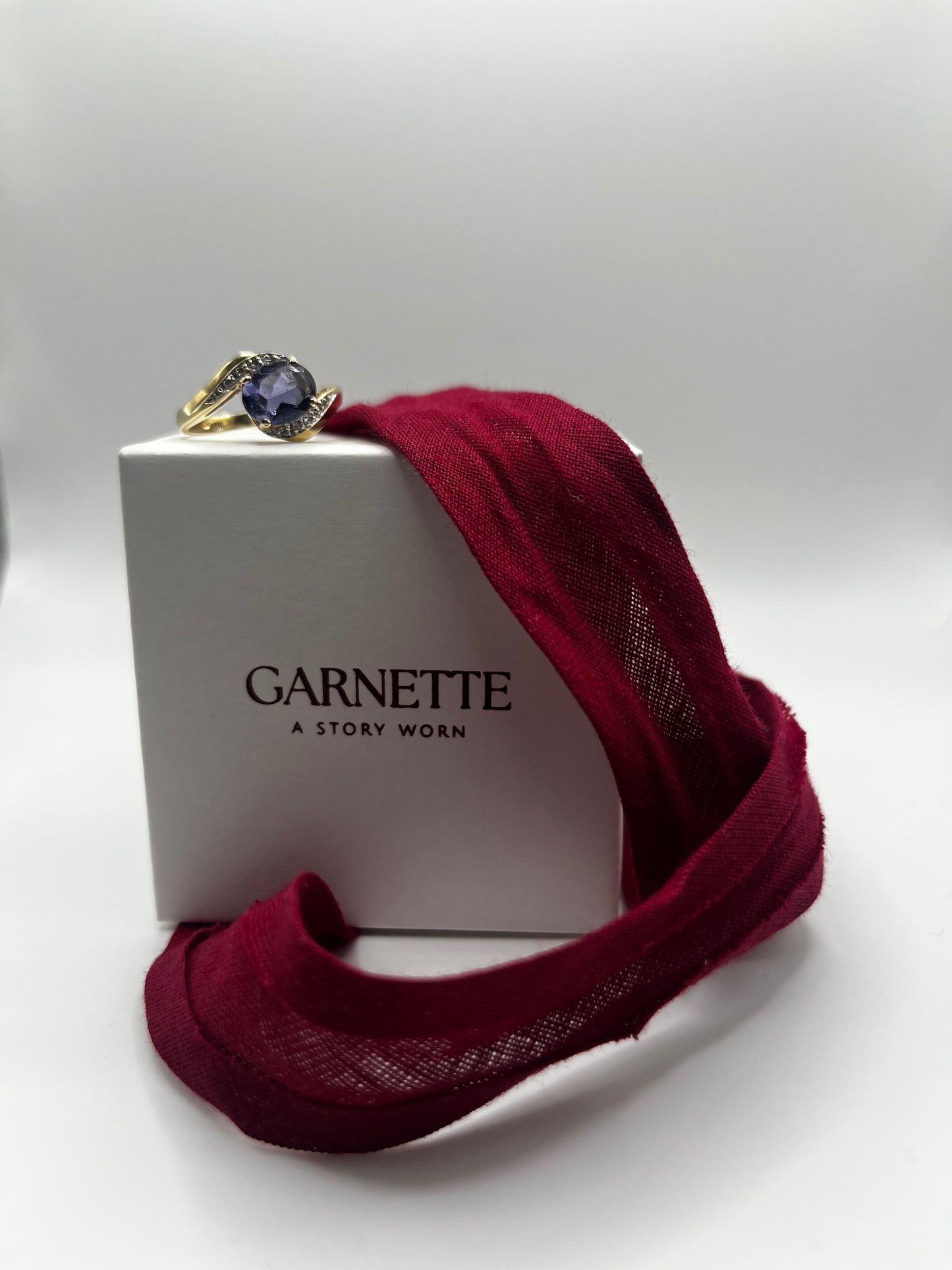 9ct Gold Tanzanite & Diamond Set Dress Ring